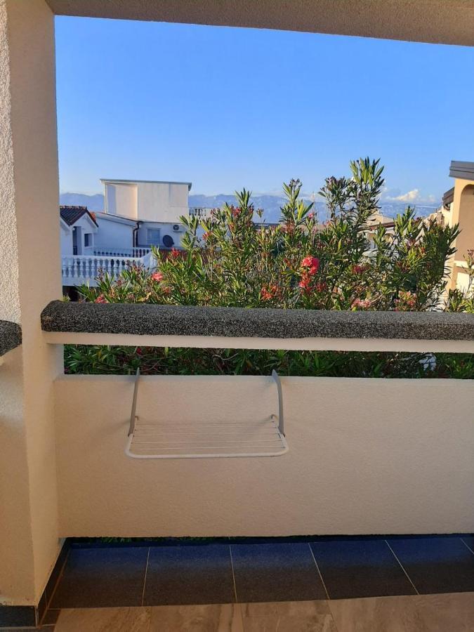 H&F Apartmani Vir Luaran gambar